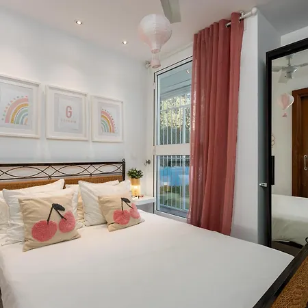 Apartmán Beautiful 3br With Garden & Pool Access