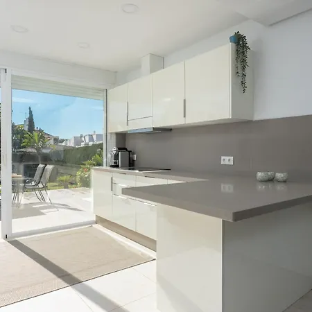 Apartment Cozy 3-bedroom Ground Floor With Large Garden *