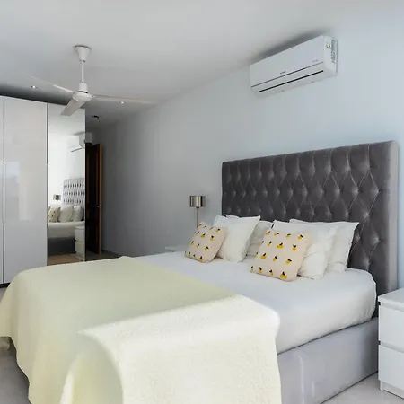 Apartmán Beautiful 3br With Garden & Pool Access Estepona
